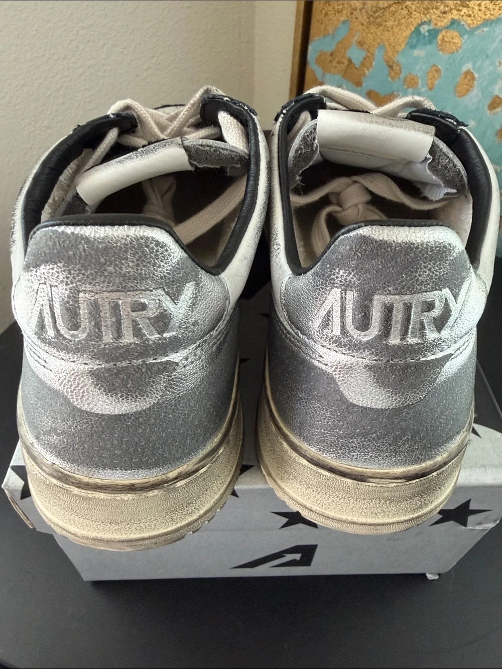 NWT MEDALIST LOW SUPER VINTAGE SNEAKERS LOW IN WHITE BLACK AND SILVER LEATHER